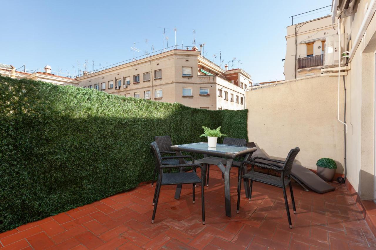Penthouse In Sagrada Familia Lejlighed Barcelona Eksteriør billede